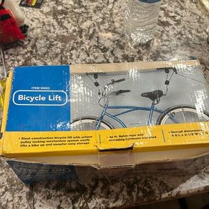 Item 95803 Bicycle lift